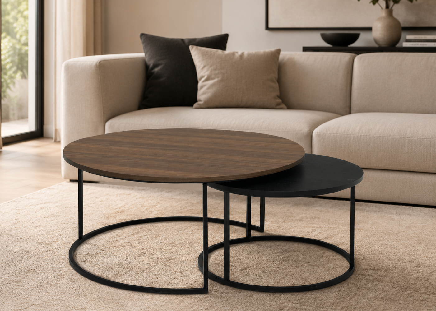 Salon moderne et lumineux avec tables basses : inspiration salon
