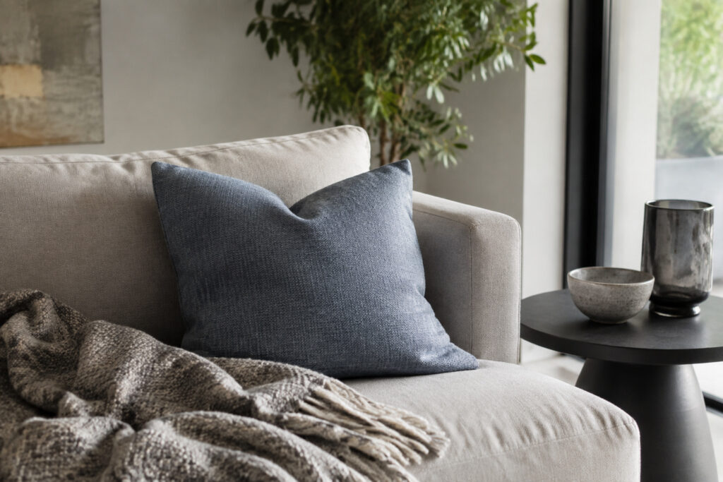 Le bleu en décoration : une touche fraîche sans refaire toute la pièce : vue d’ensemble