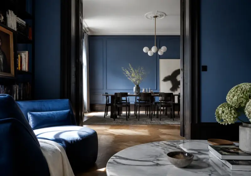 Cobalt mystique : le bleu profond qui voulait nous reconnecter à la nature, inspiration salon
